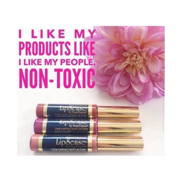 Shimmer Nude Light Pink Long Lasting Lip Color - Picture 4 of 6